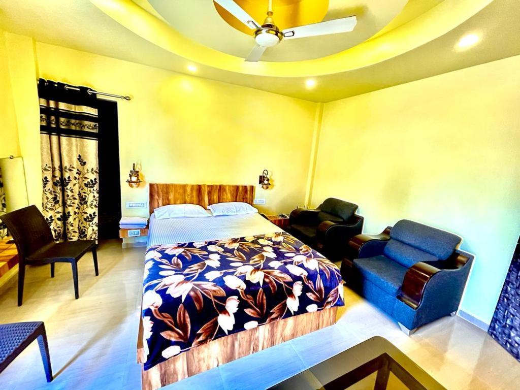 Hotel Saptarang Residency Panhala Ngoại thất bức ảnh