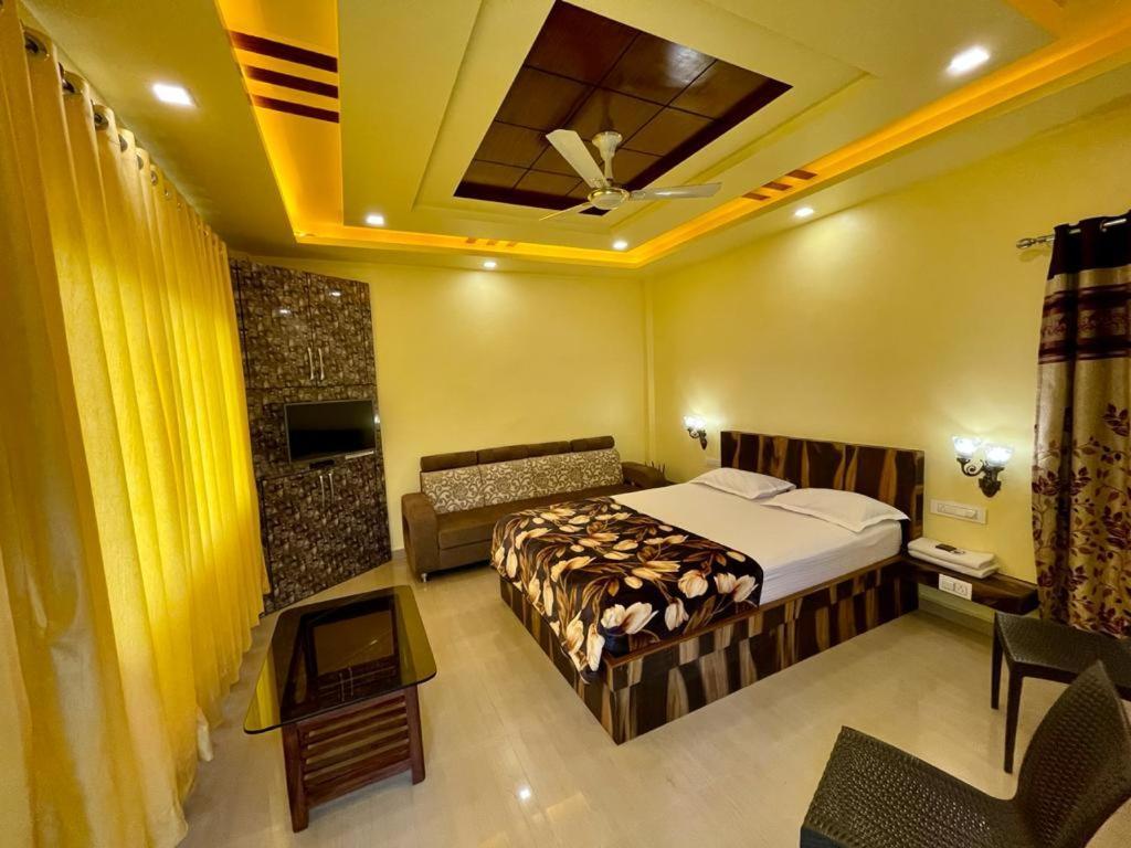 Hotel Saptarang Residency Panhala Ngoại thất bức ảnh