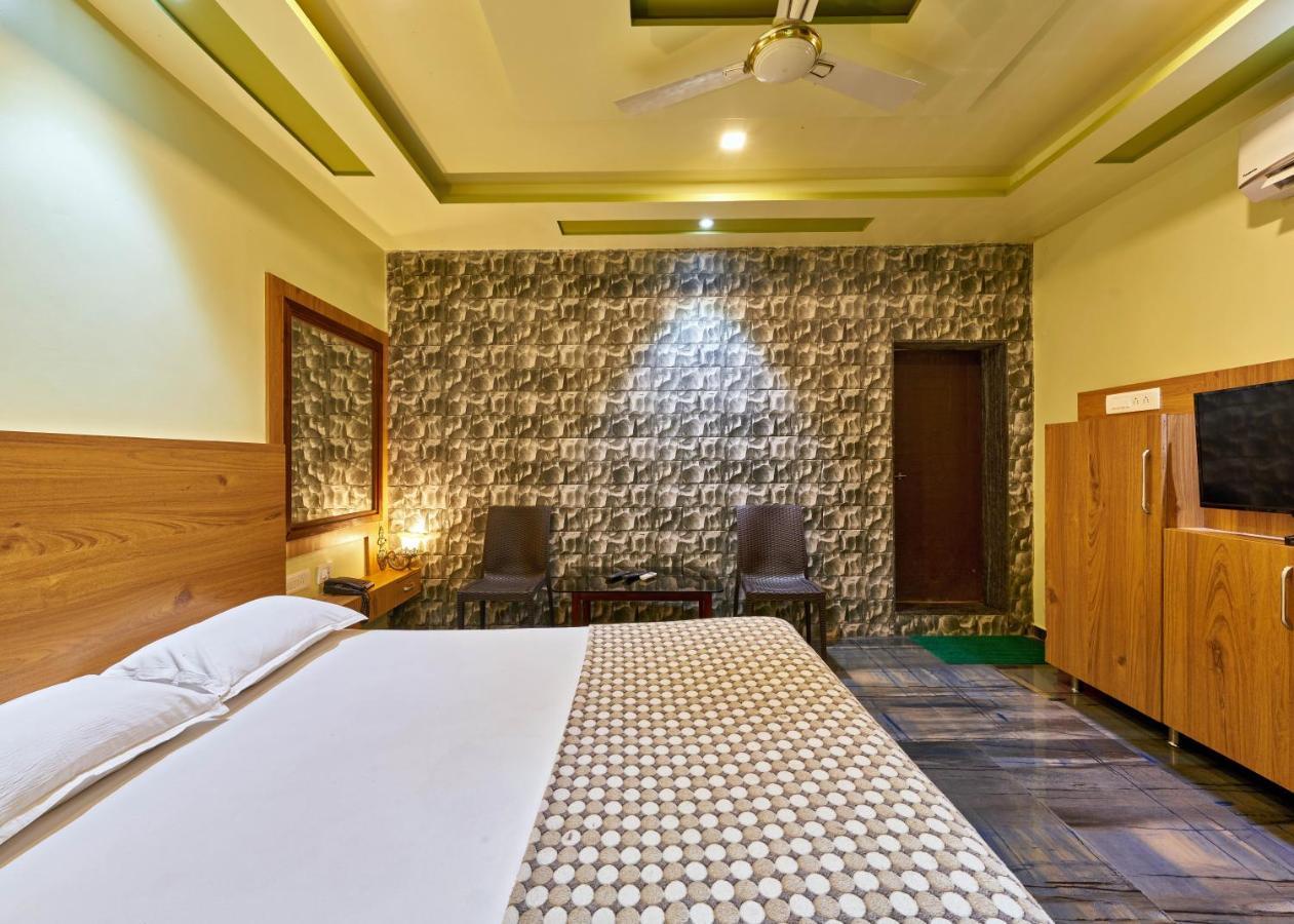 Hotel Saptarang Residency Panhala Ngoại thất bức ảnh