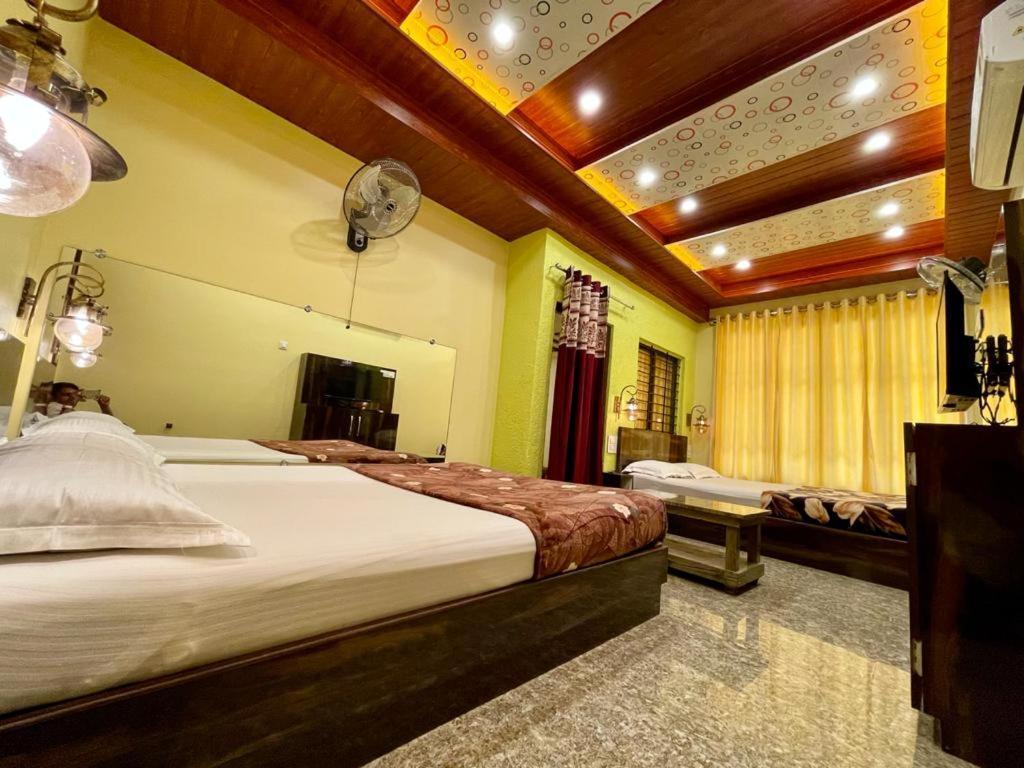 Hotel Saptarang Residency Panhala Ngoại thất bức ảnh
