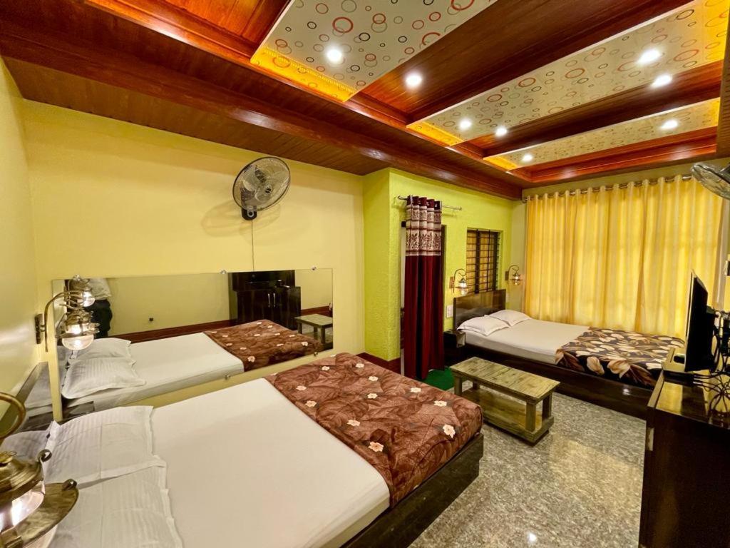 Hotel Saptarang Residency Panhala Ngoại thất bức ảnh