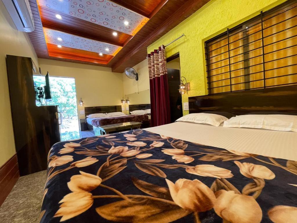Hotel Saptarang Residency Panhala Ngoại thất bức ảnh