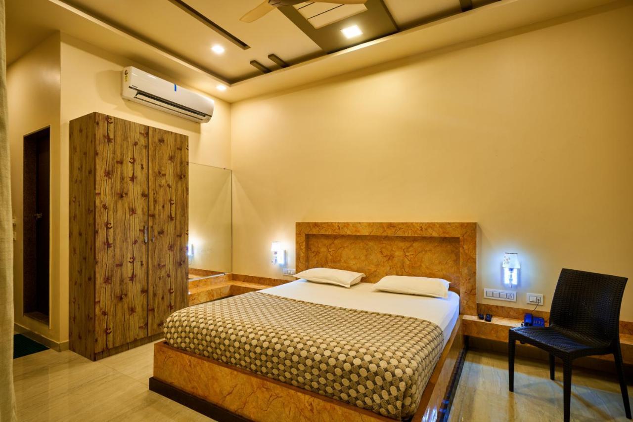 Hotel Saptarang Residency Panhala Ngoại thất bức ảnh