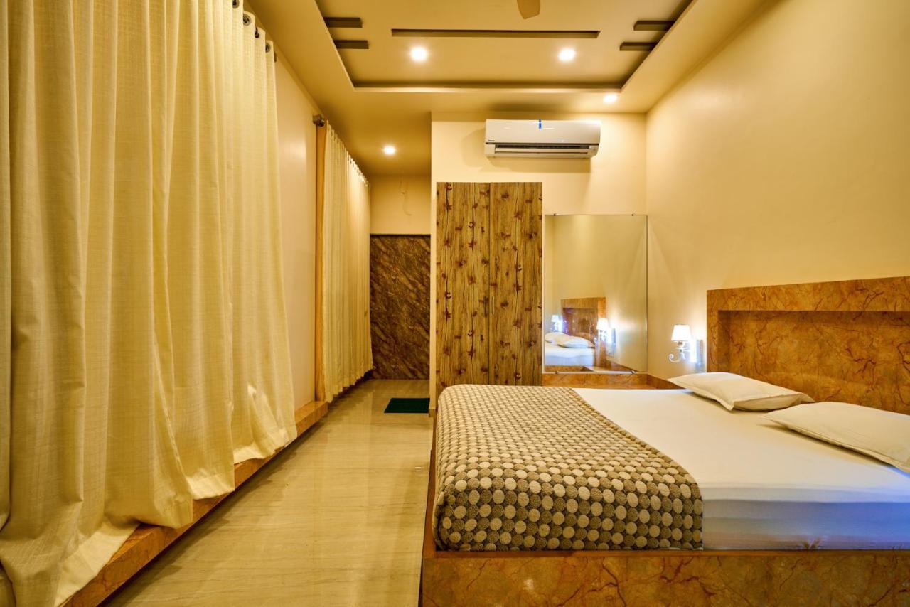 Hotel Saptarang Residency Panhala Ngoại thất bức ảnh