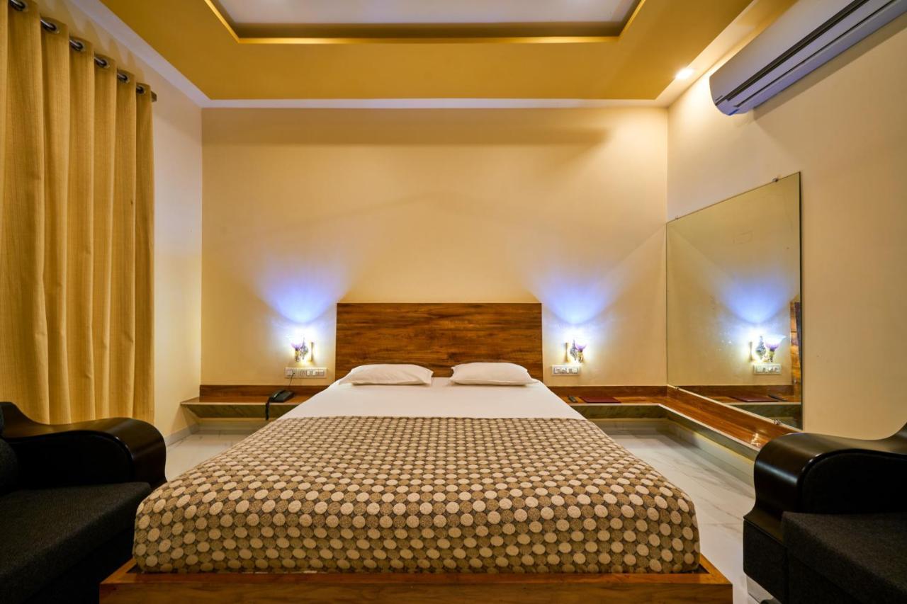 Hotel Saptarang Residency Panhala Ngoại thất bức ảnh
