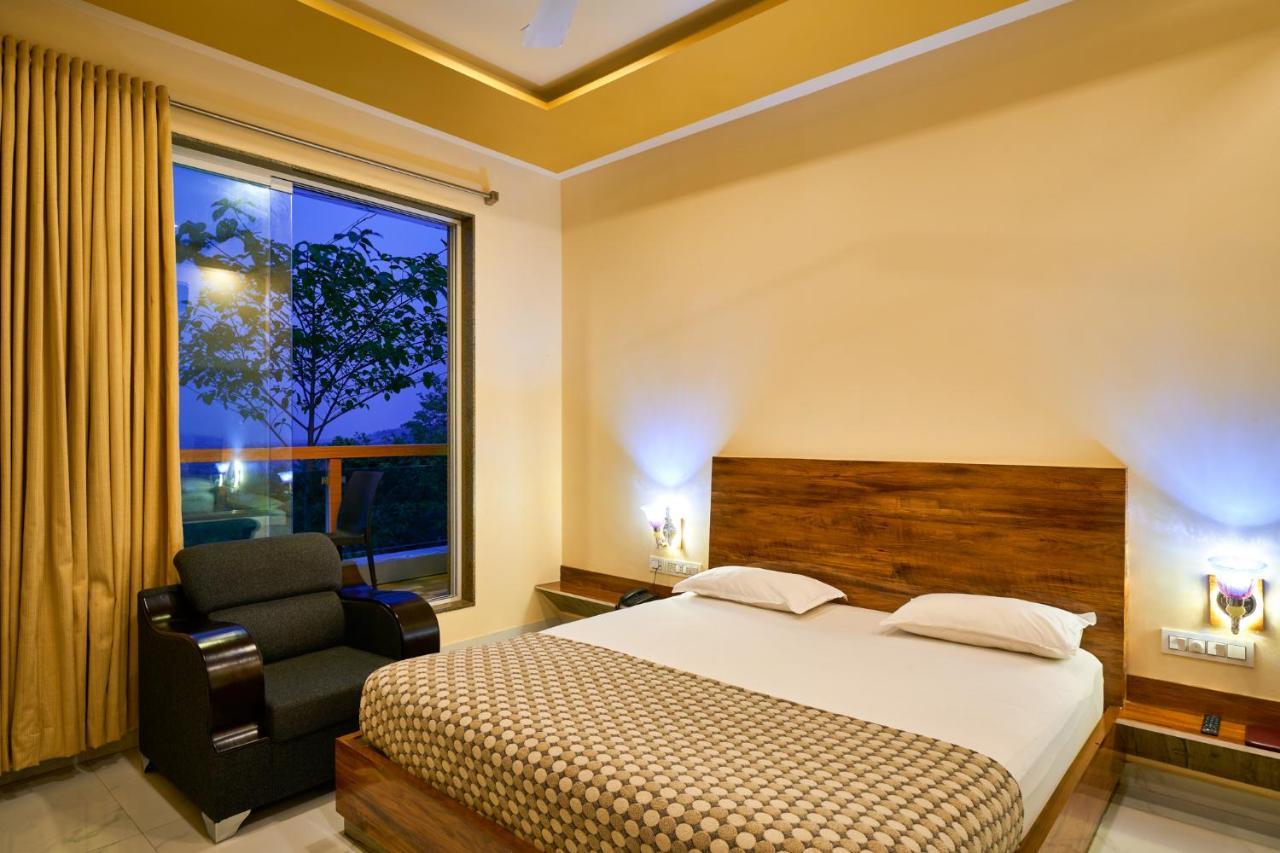 Hotel Saptarang Residency Panhala Ngoại thất bức ảnh